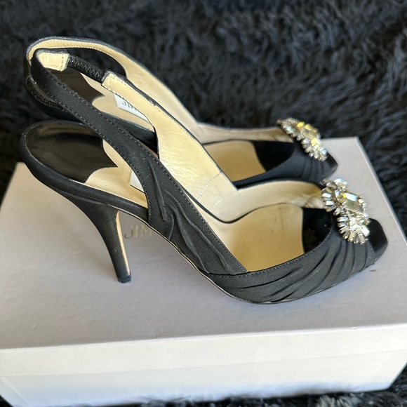 Jimmy Choo bejeweled black satin pumps - Picture 4 of 7
